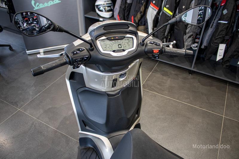 Piaggio Beverly 300 hpe