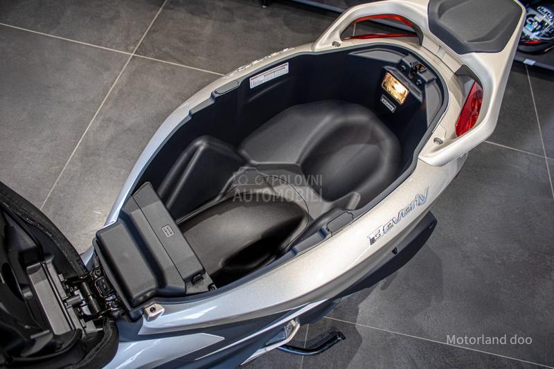 Piaggio Beverly 300 hpe