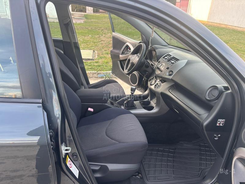 Toyota RAV 4 2.2 D4D