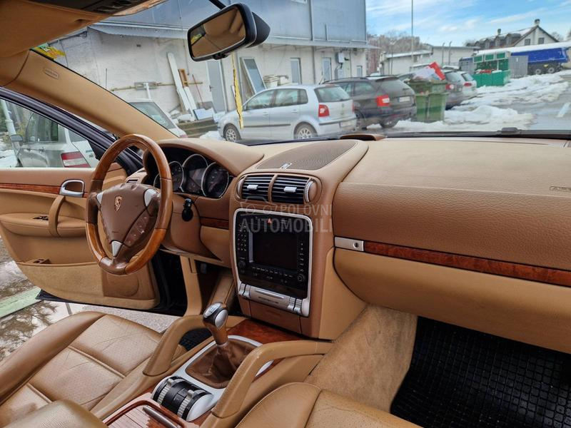 Porsche Cayenne 