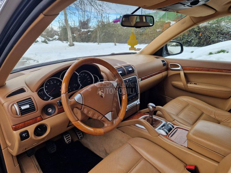 Porsche Cayenne 
