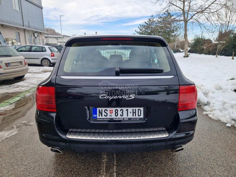 Porsche Cayenne 
