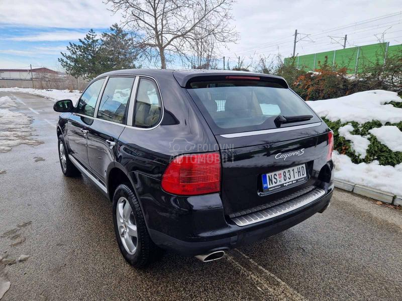 Porsche Cayenne 