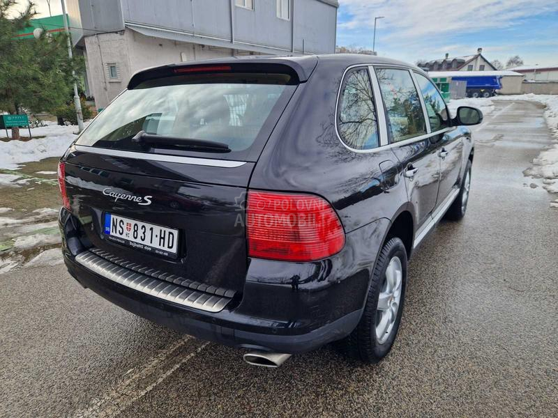 Porsche Cayenne 