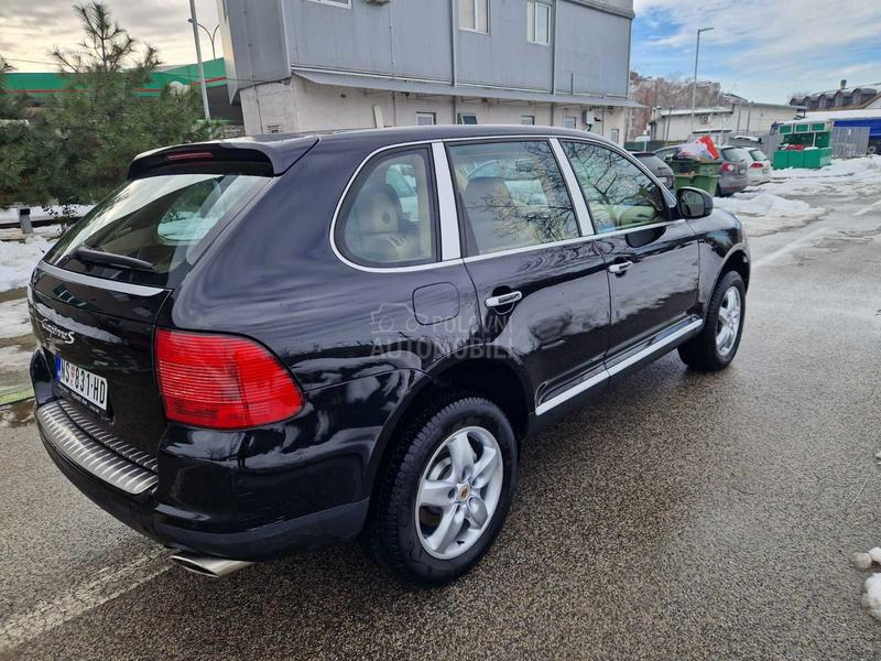 Porsche Cayenne 