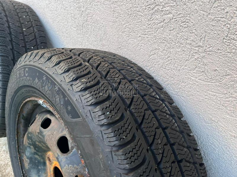 Semperit 205/65 R16 Zimska