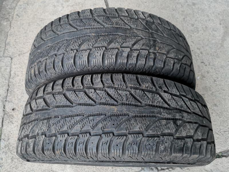 Cooper 215/70 R16 Zimska