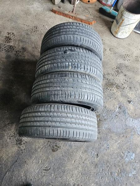 Kumho 215/45 R16 Letnja