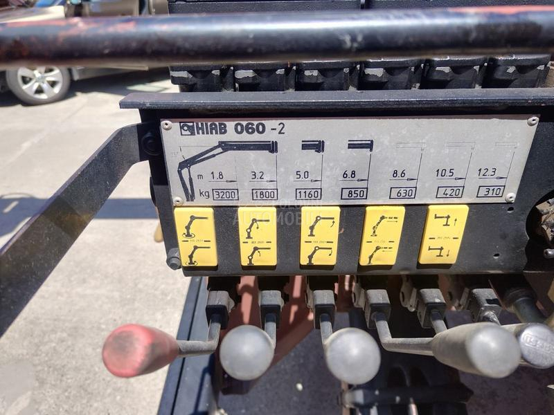 Iveco 130E18 sa Kranom