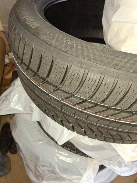 Continental 285/45 R22 Zimska