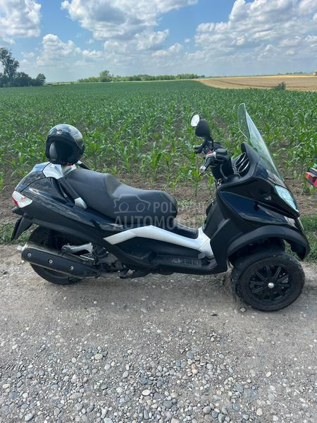 Piaggio mp3 400