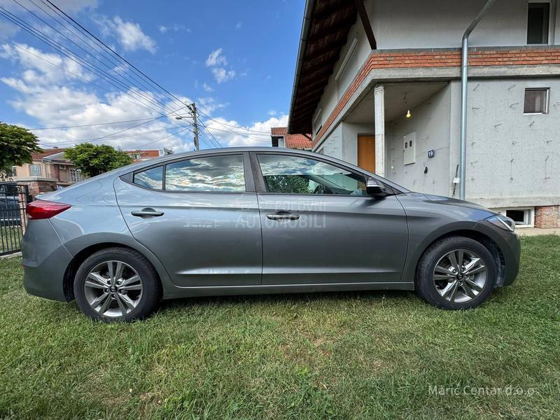 Hyundai Elantra 