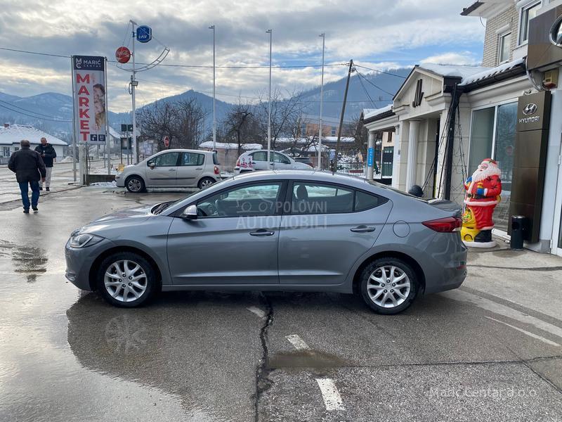 Hyundai Elantra 