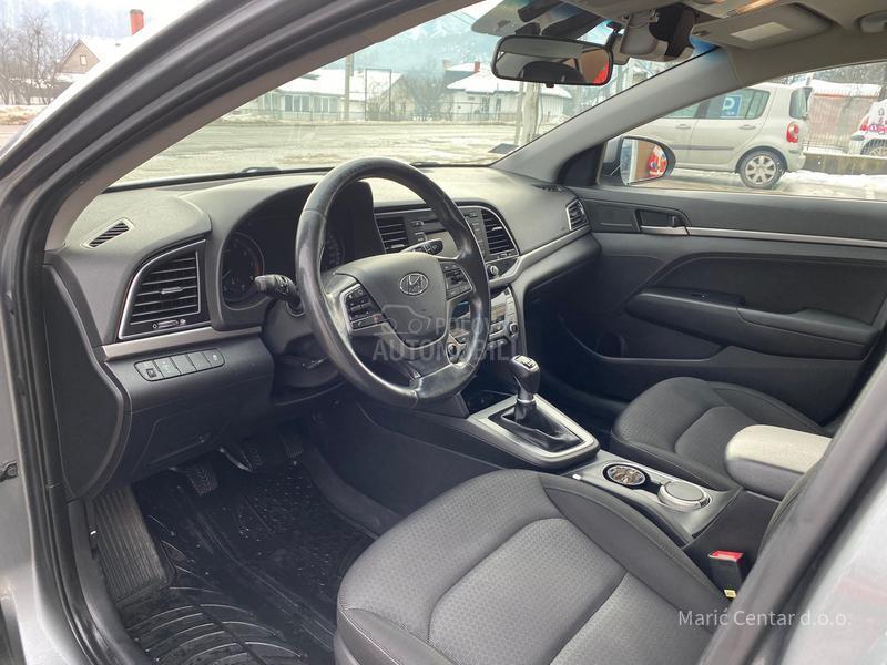 Hyundai Elantra 
