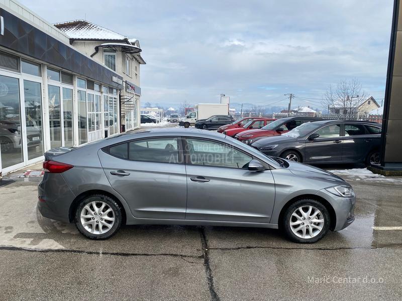 Hyundai Elantra 