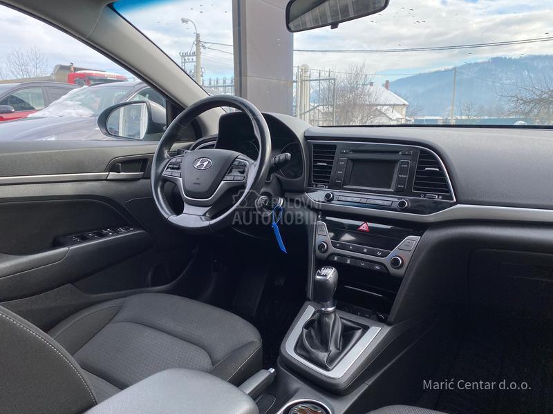 Hyundai Elantra 