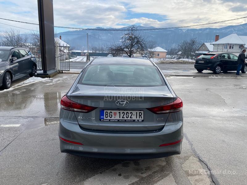 Hyundai Elantra 