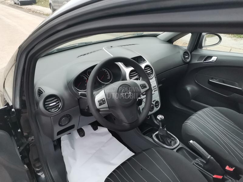 Opel Corsa D 