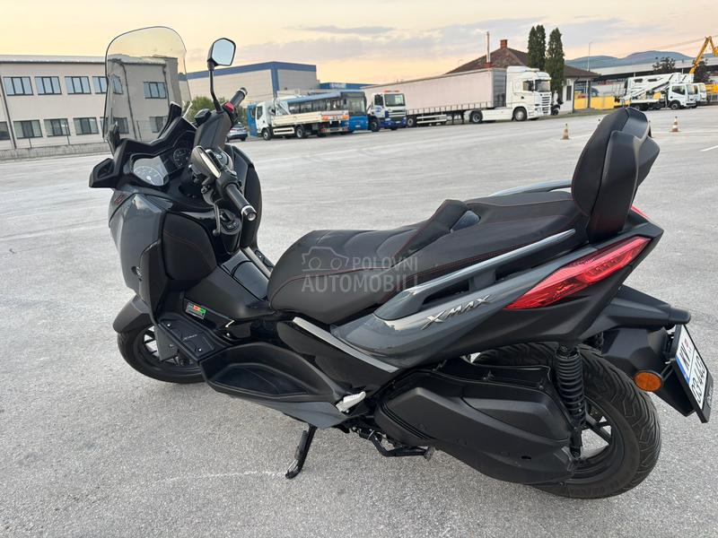 Yamaha xmax