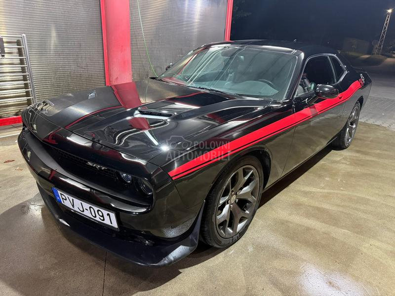 Dodge Challenger 