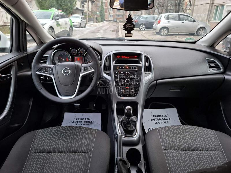 Opel Astra J D I Z E L