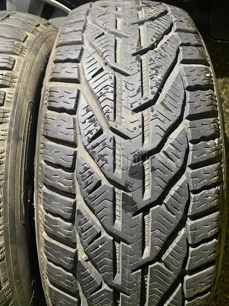 Taurus 215/60 R16 Zimska