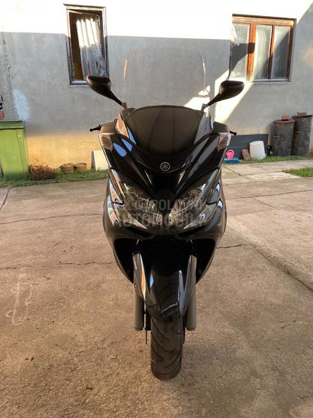 Yamaha Majesty