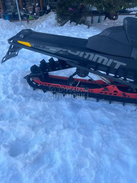 Bombardier Ski doo summit 800r