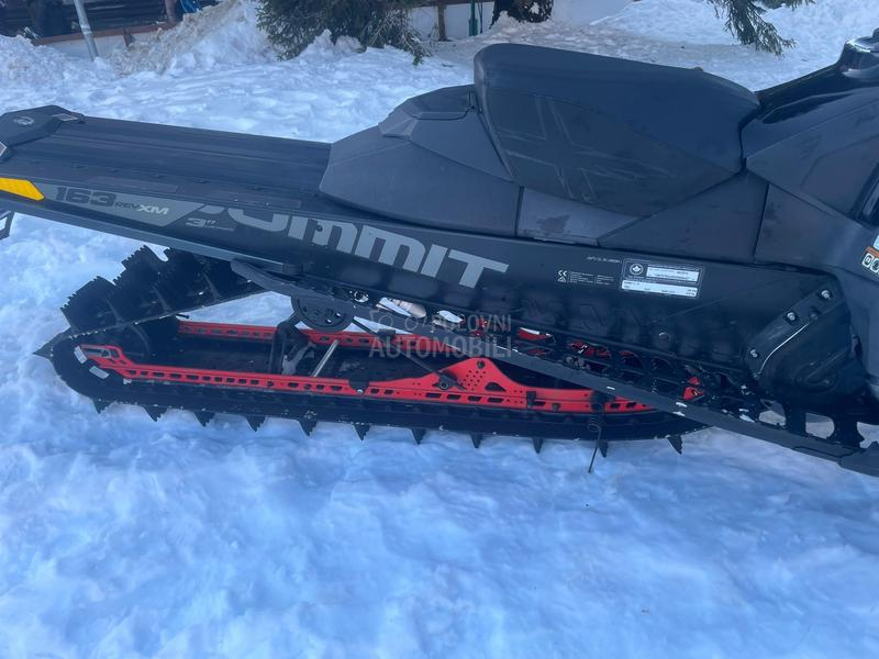 Bombardier Ski doo summit 800r