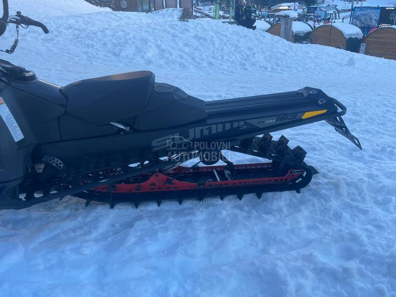 Bombardier Ski doo summit 800r