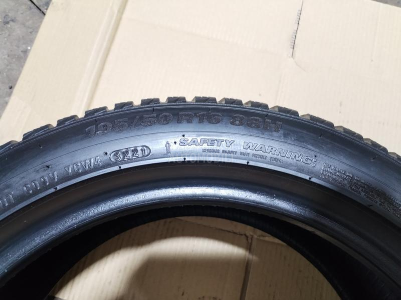 Kumho 195/50 R16 Zimska