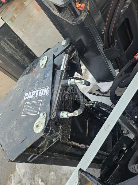 Bobcat kasika krokodilka