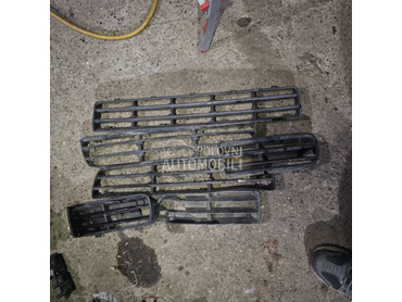 Rešetke prednjeg branika za Volkswagen Bora, Golf 4 od 1997. do 2003. god.