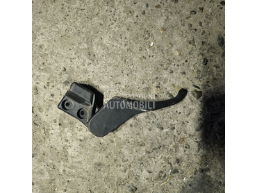 Rucica za otvaranje haube za Volkswagen Bora, Golf 4 od 1997. do 2003. god.