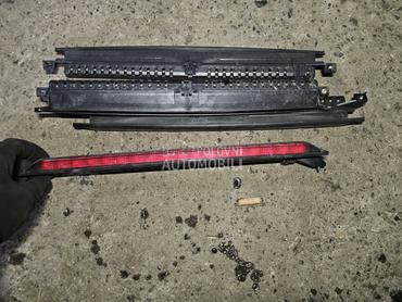 Trece stop svetlo za Volkswagen Bora, Golf 4 od 1997. do 2003. god.