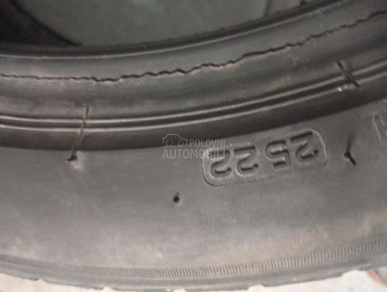 Bridgestone 225/45 R17 Letnja