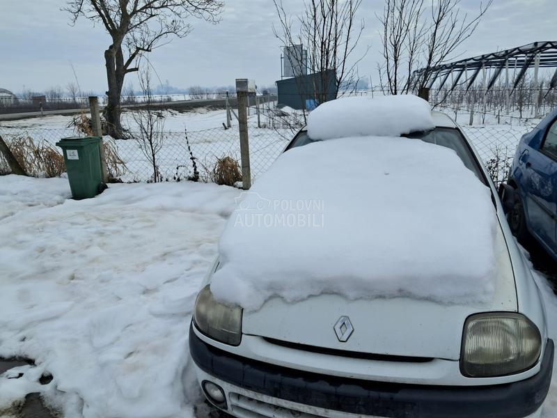 Renault Clio 2000. god. -  kompletan auto u delovima