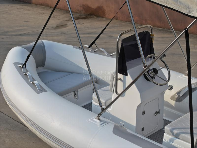 Zodiac Novecento RIB 430