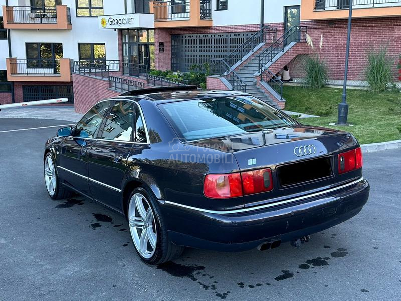 Audi A8 3.7