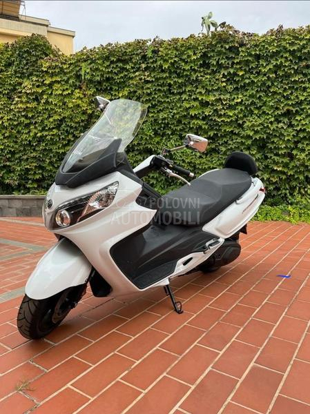 Sym Maxsiscuter 400i