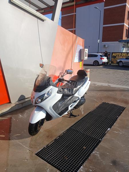 Sym Maxsiscuter 400i