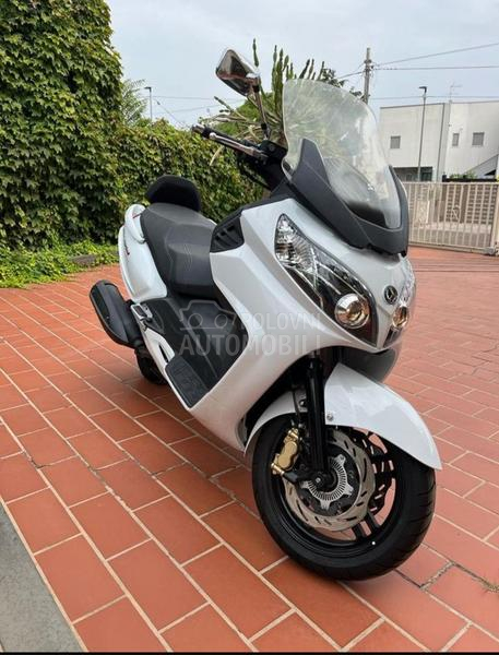 Sym Maxsiscuter 400i