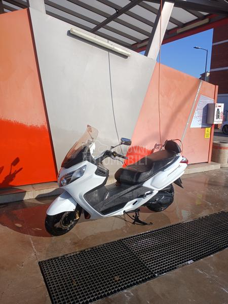 Sym Maxsiscuter 400i