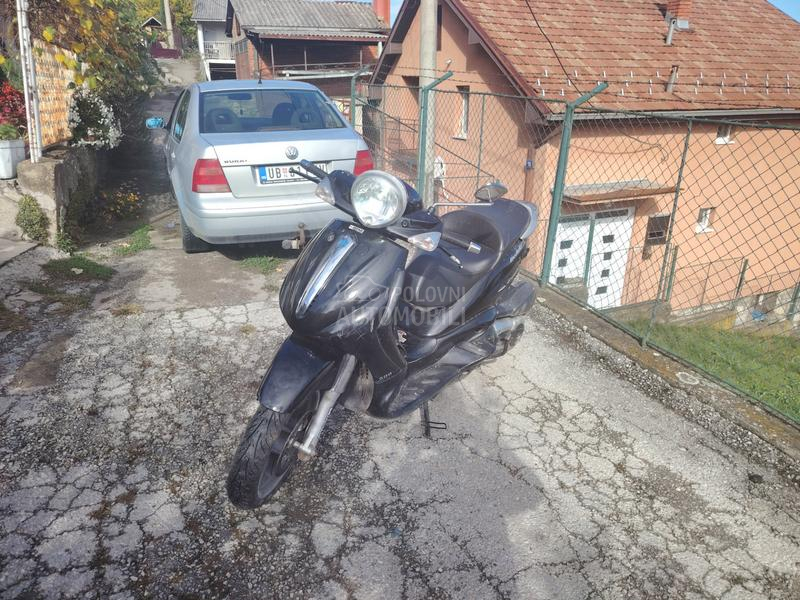 Piaggio Beverli 500