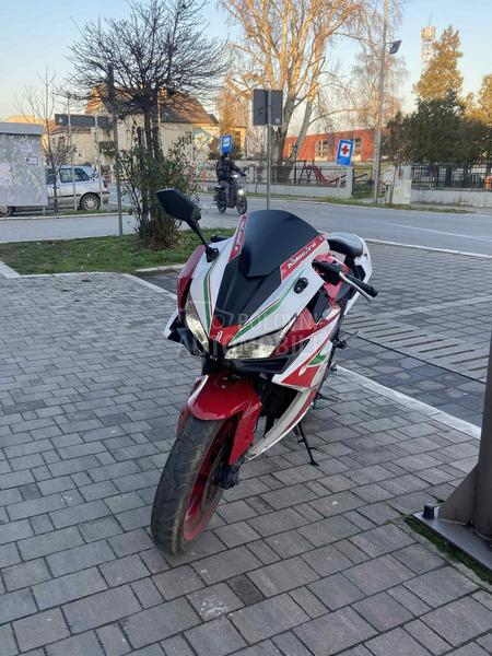 Peda Pro Xt 250 HITNO | Polovni Automobili