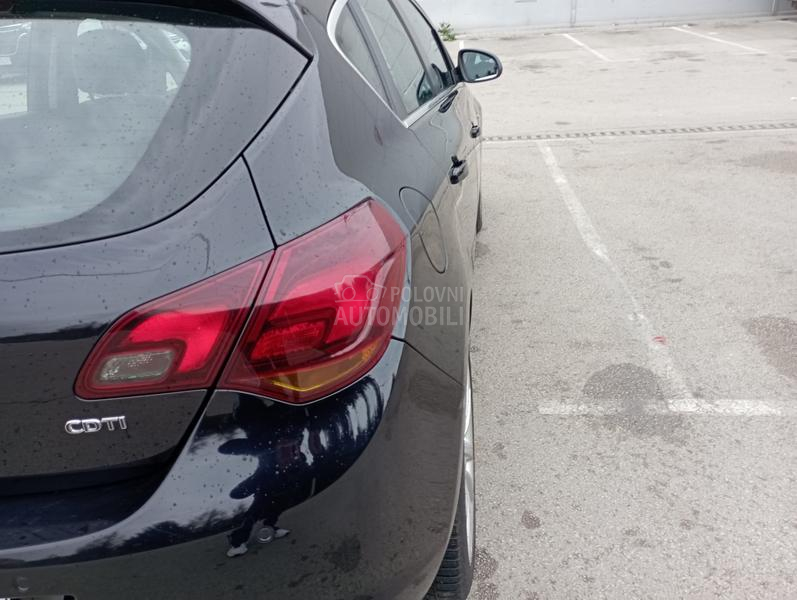 Opel Astra J 2.0 CDTI AUTO