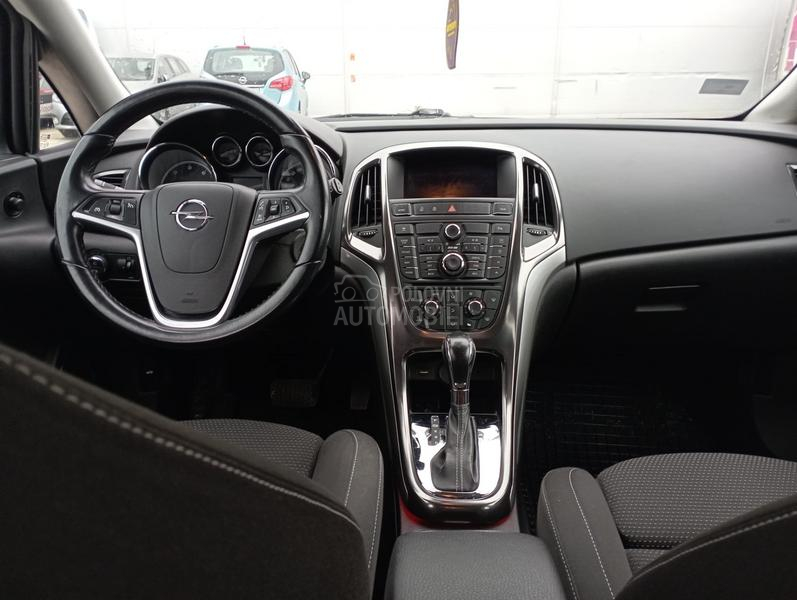 Opel Astra J 2.0 CDTI AUTO