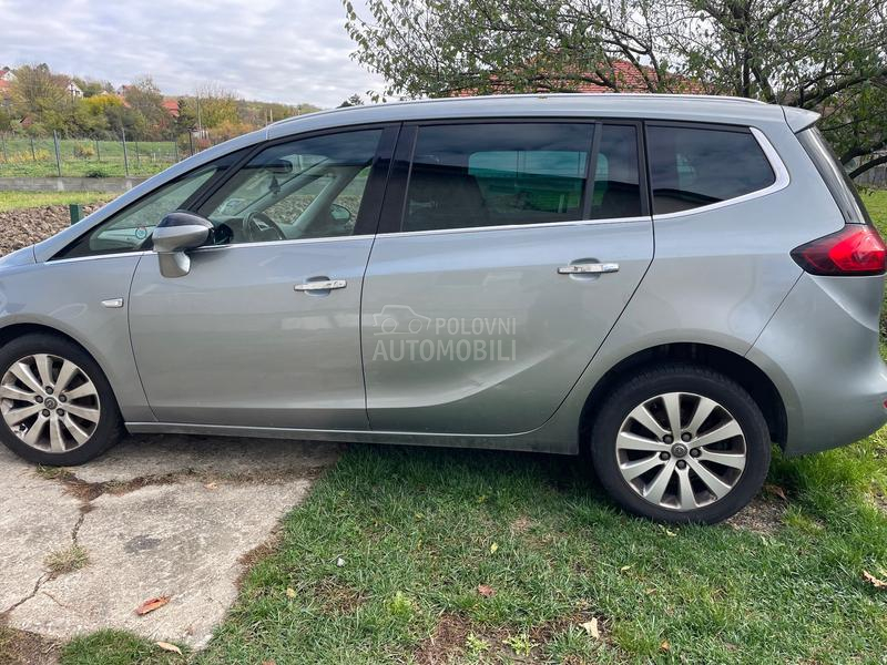 Auto staklo (šoferšajbna, proz