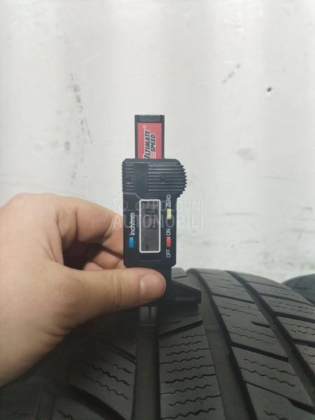 Toyo 225/45 R19 Zimska