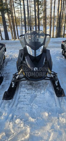 Can-Am summit xp800r